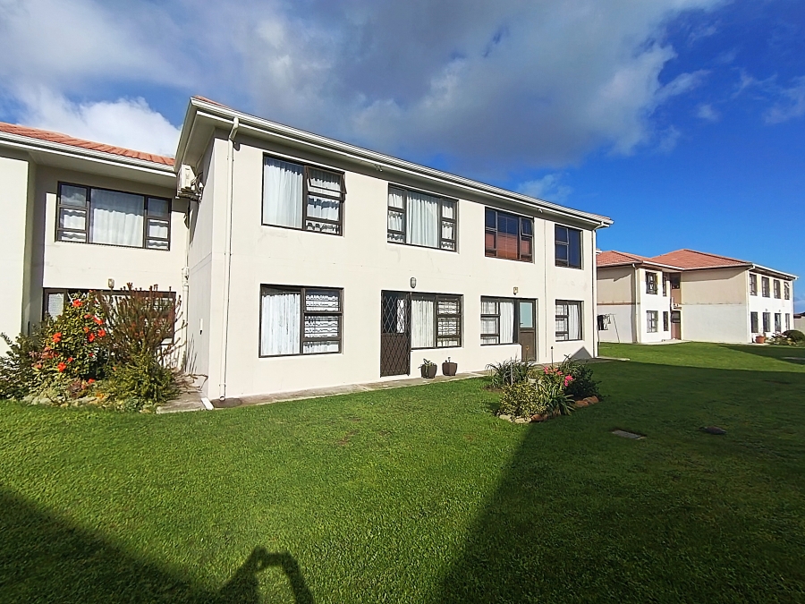 2 Bedroom Property for Sale in Gordons Bay Central Western Cape